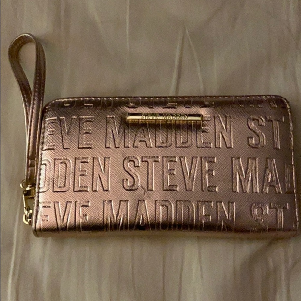 Steve madden wallet